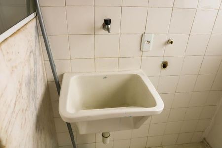 Apartamento para alugar com 65m², 2 quartos e 1 vagaÁrea de Serviço