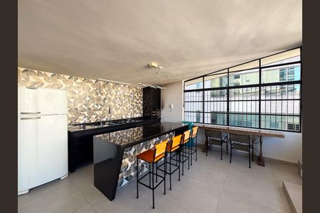 Apartamento à venda com 180m², 3 quartos e 1 vaga Apartamento à venda com 180m², 3 quartos e 1 vagachurrasqueira