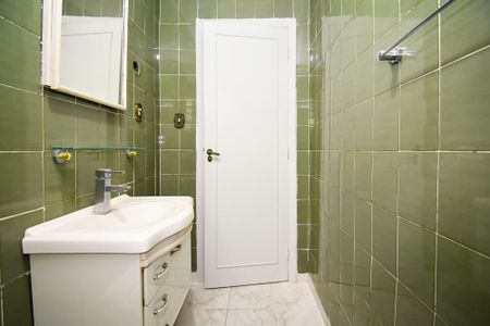 Apartamento à venda com 180m², 3 quartos e 1 vaga Apartamento à venda com 180m², 3 quartos e 1 vagabanheiro