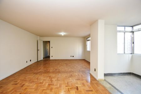 Apartamento à venda com 180m², 3 quartos e 1 vaga Apartamento à venda com 180m², 3 quartos e 1 vagaSala