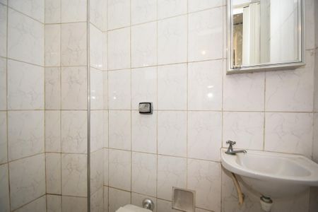 Apartamento à venda com 180m², 3 quartos e 1 vaga Apartamento à venda com 180m², 3 quartos e 1 vagaBanheiro de serviço