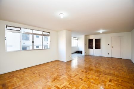Apartamento à venda com 180m², 3 quartos e 1 vaga Apartamento à venda com 180m², 3 quartos e 1 vagaSala