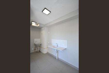 Cozinha de apartamento à venda com 2 quartos, 32m² em Jardim Gilda Maria, São Paulo