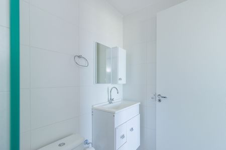 Banheiro de apartamento para alugar com 1 quarto, 35m² em Vila Palmeiras, São Paulo