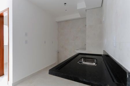 Apartamento para alugar com 33m², 2 quartos e sem vaga Apartamento para alugar com 33m², 2 quartos e sem vagaCozinha e área de serviço