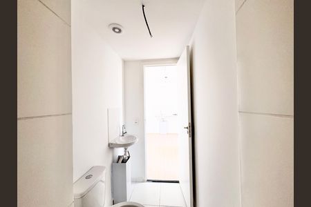 Banheiro de apartamento para alugar com 2 quartos, 28m² em Vila Arcadia, São Paulo