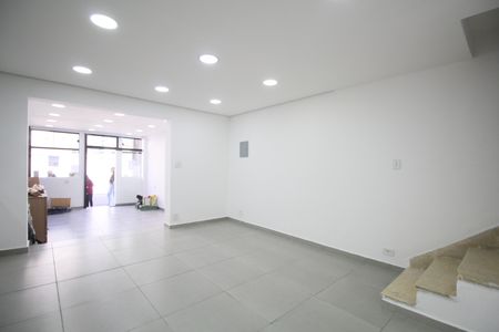 Casa para alugar com 3 quartos, 180m² em Vila Santa Luzia, Taboão da Serra