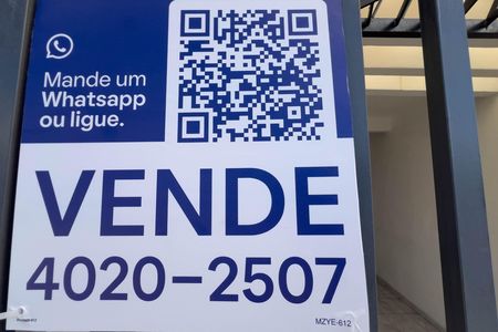 Placa MZYE-612 de casa à venda com 2 quartos, 89m² em Chácara Inglesa, São Paulo