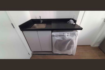 Studio à venda com 27m², 1 quarto e sem vaga Studio à venda com 27m², 1 quarto e sem vagaÁrea de Serviço