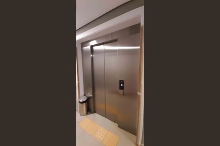 Studio à venda com 27m², 1 quarto e sem vaga Studio à venda com 27m², 1 quarto e sem vagaElevador