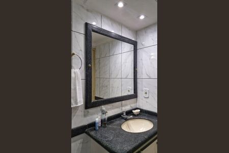 Apartamento para alugar com 46m², 2 quartos e sem vaga Apartamento para alugar com 46m², 2 quartos e sem vagaBanheiro