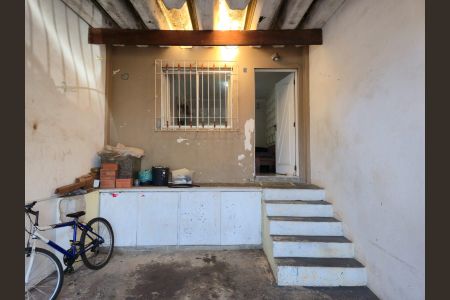Casa para alugar com 72m², 2 quartos e sem vaga