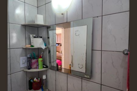 Casa para alugar com 72m², 2 quartos e sem vaga Casa para alugar com 72m², 2 quartos e sem vagaBanheiro Social