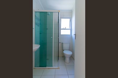 Banheiro de apartamento para alugar com 2 quartos, 45m² em Jardim Central, Cotia
