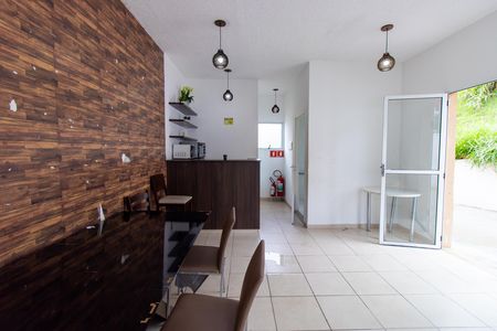 Apartamento para alugar com 45m², 2 quartos e 1 vaga Apartamento para alugar com 45m², 2 quartos e 1 vagaÁrea comum - Salão de festas