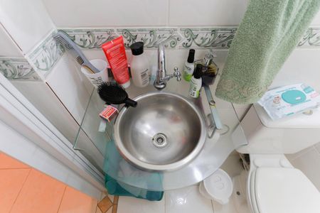 Apartamento à venda com 103m², 2 quartos e sem vaga Apartamento à venda com 103m², 2 quartos e sem vagaBanheiro da suíte