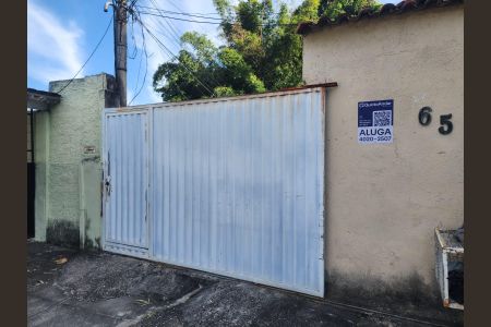 Casa para alugar com 90m², 3 quartos e 1 vaga Casa para alugar com 90m², 3 quartos e 1 vagaFachada
