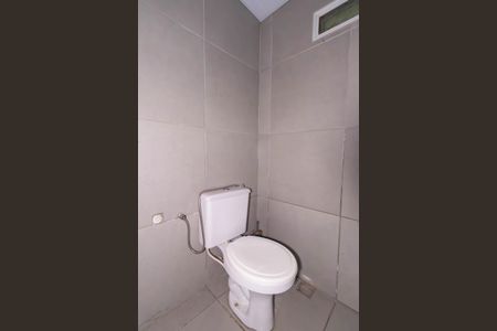 Casa para alugar com 90m², 3 quartos e 1 vaga Casa para alugar com 90m², 3 quartos e 1 vagaBanheiro
