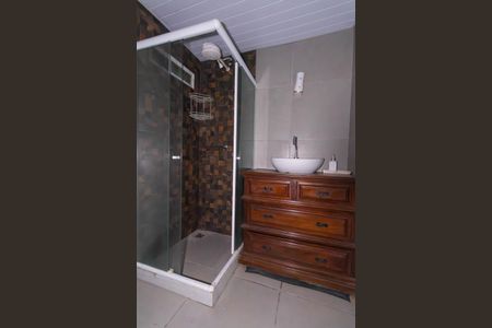 Casa para alugar com 90m², 3 quartos e 1 vaga Casa para alugar com 90m², 3 quartos e 1 vagaBanheiro