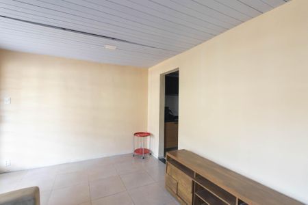 Sala de casa para alugar com 3 quartos, 90m² em Venda da Cruz, São Gonçalo