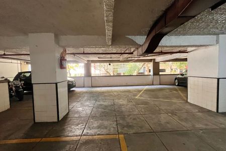 Apartamento à venda com 81m², 2 quartos e 2 vagas Apartamento à venda com 81m², 2 quartos e 2 vagasGaragem