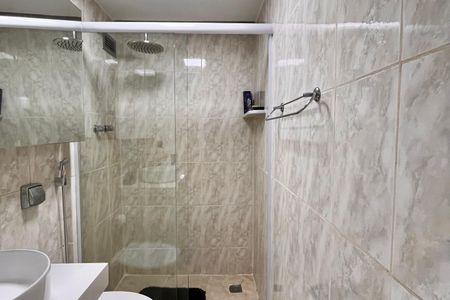 Apartamento à venda com 81m², 2 quartos e 2 vagas Apartamento à venda com 81m², 2 quartos e 2 vagasBanheiro social
