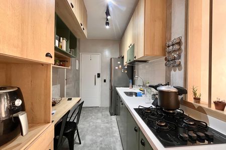 Apartamento à venda com 81m², 2 quartos e 2 vagas Apartamento à venda com 81m², 2 quartos e 2 vagasCozinha