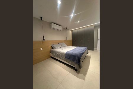 Casa à venda com 4 quartos, 370m² em Recreio dos Bandeirantes, Rio de Janeiro