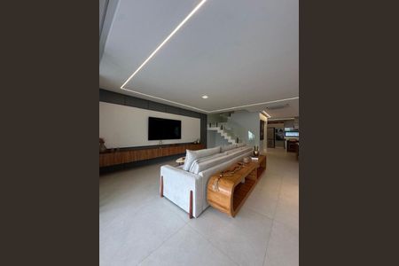 Casa à venda com 4 quartos, 370m² em Recreio dos Bandeirantes, Rio de Janeiro
