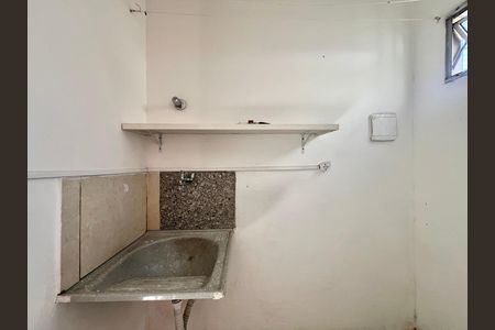 Área de Serviço de apartamento para alugar com 2 quartos, 40m² em Parque Xangri-lá, Contagem