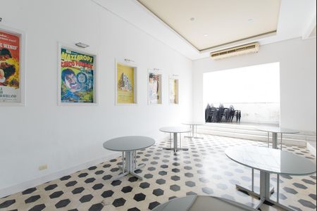 Apartamento para alugar com 297m², 3 quartos e 3 vagas Apartamento para alugar com 297m², 3 quartos e 3 vagasÁrea comum - Salão de festas