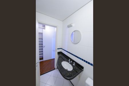 Apartamento para alugar com 297m², 3 quartos e 3 vagas Apartamento para alugar com 297m², 3 quartos e 3 vagasLavabo 2