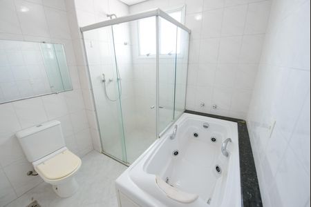 Apartamento para alugar com 297m², 3 quartos e 3 vagas Apartamento para alugar com 297m², 3 quartos e 3 vagasBanheiro da Suíte 3