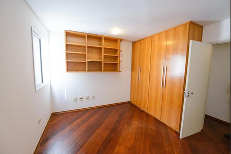 Apartamento para alugar com 297m², 3 quartos e 3 vagas Apartamento para alugar com 297m², 3 quartos e 3 vagasSuíte 3