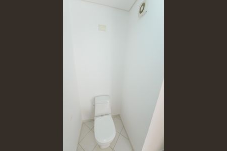 Apartamento para alugar com 297m², 3 quartos e 3 vagas Apartamento para alugar com 297m², 3 quartos e 3 vagasLavabo 1