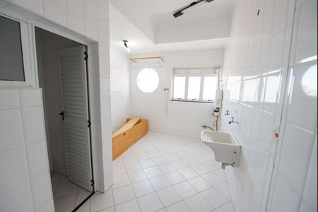 Apartamento para alugar com 297m², 3 quartos e 3 vagas Apartamento para alugar com 297m², 3 quartos e 3 vagasÁrea de Serviço