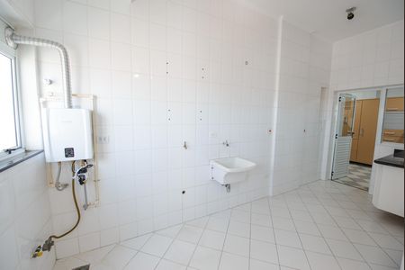 Apartamento para alugar com 297m², 3 quartos e 3 vagas Apartamento para alugar com 297m², 3 quartos e 3 vagasÁrea de Serviço