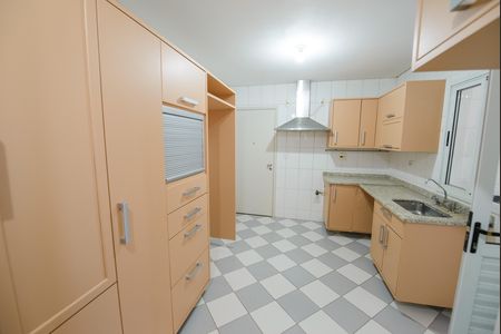 Apartamento para alugar com 297m², 3 quartos e 3 vagas Apartamento para alugar com 297m², 3 quartos e 3 vagasCozinha
