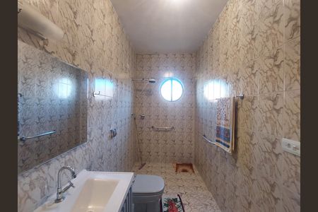 Casa à venda com 120m², 2 quartos e 2 vagas Casa à venda com 120m², 2 quartos e 2 vagasBanheiro da Suíte