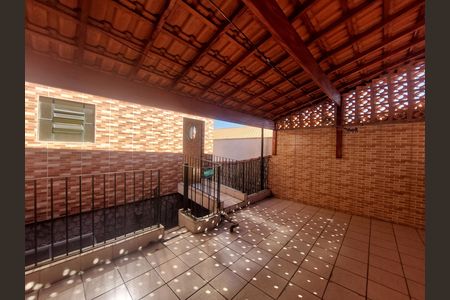 Casa à venda com 120m², 2 quartos e 2 vagas Casa à venda com 120m², 2 quartos e 2 vagasÁrea de Lazer