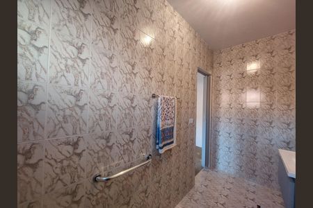 Casa à venda com 120m², 2 quartos e 2 vagas Casa à venda com 120m², 2 quartos e 2 vagasBanheiro da Suíte