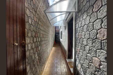 Casa à venda com 120m², 2 quartos e 2 vagas Casa à venda com 120m², 2 quartos e 2 vagasCorredor