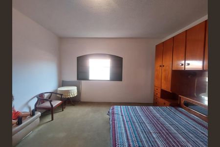 Casa à venda com 120m², 2 quartos e 2 vagas Casa à venda com 120m², 2 quartos e 2 vagasSuíte