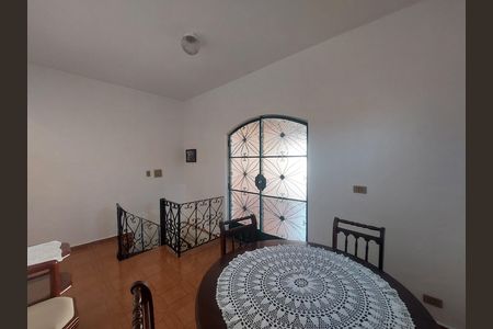 Casa à venda com 120m², 2 quartos e 2 vagas Casa à venda com 120m², 2 quartos e 2 vagasSala piso Superior