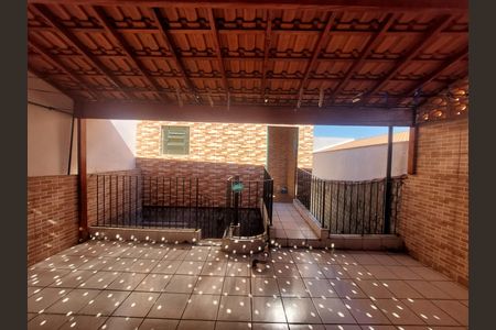 Casa à venda com 120m², 2 quartos e 2 vagas Casa à venda com 120m², 2 quartos e 2 vagasÁrea de Lazer