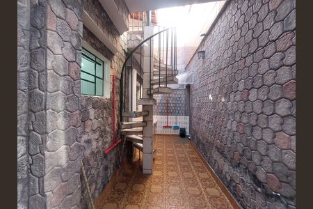Quintal de casa à venda com 2 quartos, 120m² em Parque America, São Paulo