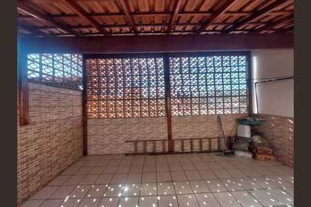 Casa à venda com 120m², 2 quartos e 2 vagas Casa à venda com 120m², 2 quartos e 2 vagasÁrea de Lazer