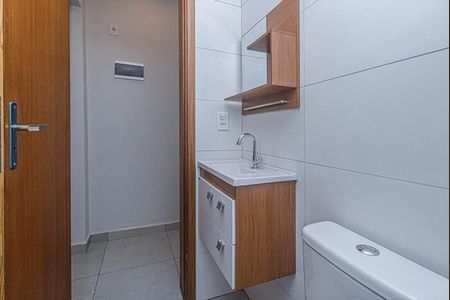 banheiro social_3 de apartamento para alugar com 1 quarto, 20m² em Sacomã, São Paulo