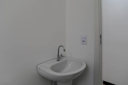 Banheiro de apartamento para alugar com 2 quartos, 46m² em Vila Nova Aparecida, Mogi das Cruzes