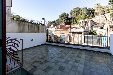 Varanda da sala de casa para alugar com 3 quartos, 250m² em Vila Ipojuca, São Paulo